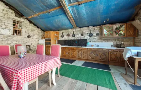 Maison de caractère en Charente, 2 pers., terrasse : photo 2