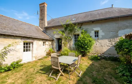 Gîte de la Basse Cour à Breil, maison 80 m² au cœur du château : photo 1