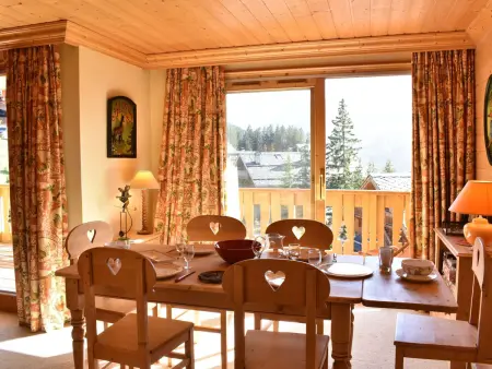 Appartement skis aux pieds, vue vallée - 4 pers. : photo 1