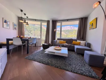 Appartement 55 m² au pied des pistes du Point Show, Vars : photo 1