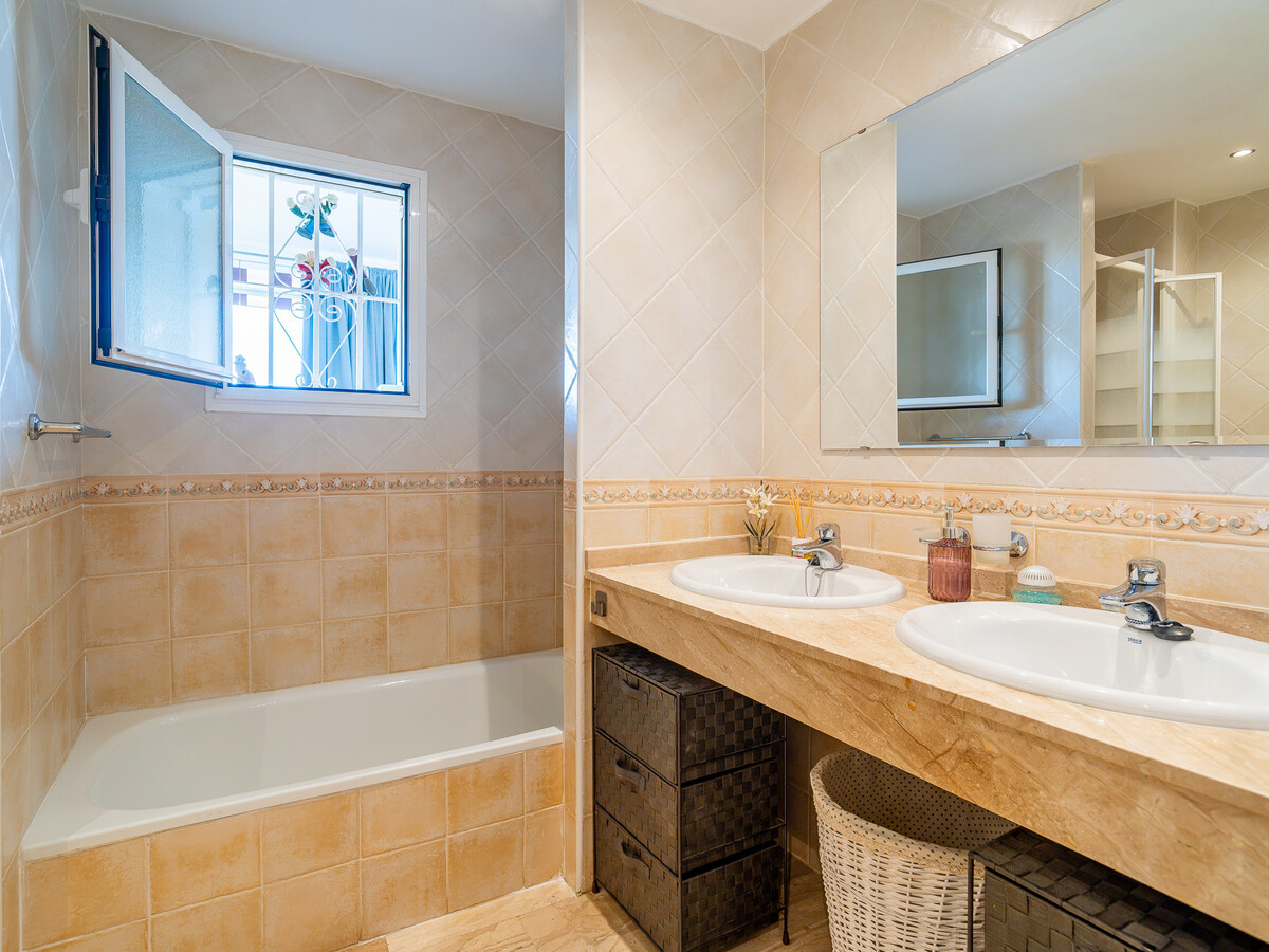 Appartement avec clim, vue mer - 5 pers., Appartement 5 personnes à Mijas Costa - Photo 23