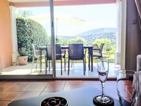 Le Pin – Appartement 2 pièces avec terrasse à Sainte-Maxime : photo 3