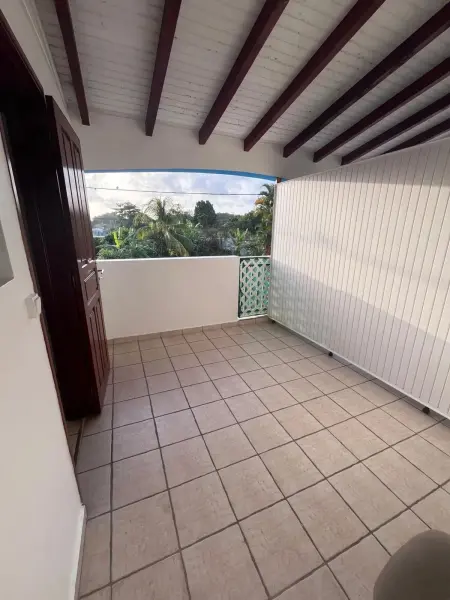 Appartement 2 chambres avec terrasse privée aux Abymes, Guadeloupe
