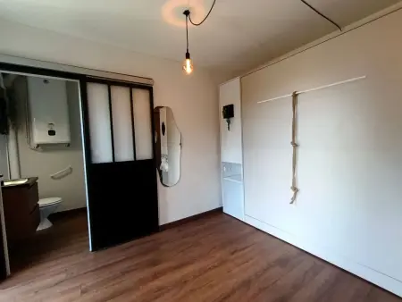 Studio climatisé 20 m² avec parking à Jonzac, près des thermes : photo 7