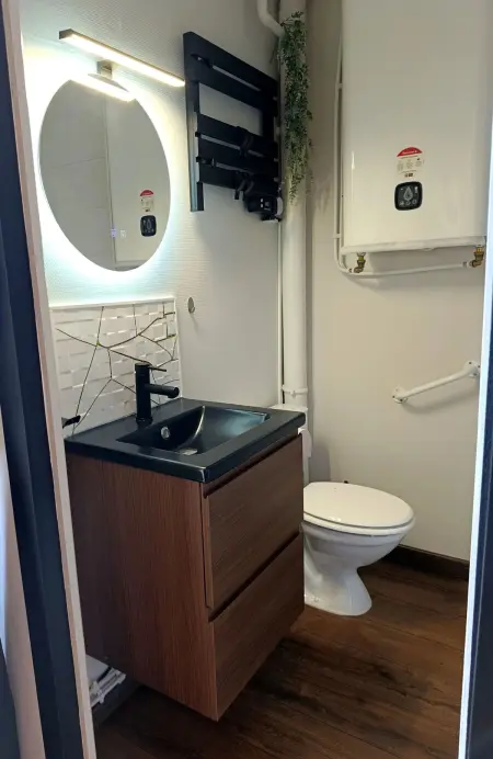 Studio climatisé 20 m² avec parking à Jonzac, près des thermes : photo 10