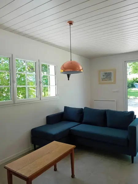 Maison familiale 100 m² avec piscine partagée à Bertric-Burée : photo 5