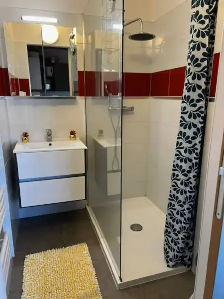 Maison familiale 100 m² avec piscine partagée à Bertric-Burée : photo 15