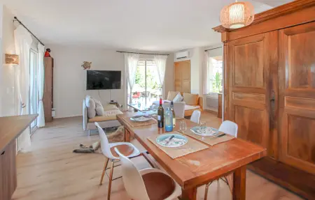 Maison provençale avec piscine privée à Valvignères : photo 5