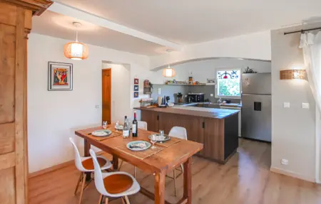 Maison provençale avec piscine privée à Valvignères : photo 6