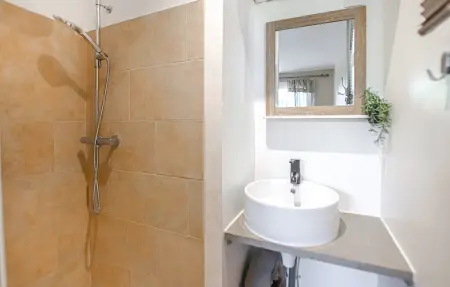 Maison provençale avec piscine privée à Valvignères : photo 20