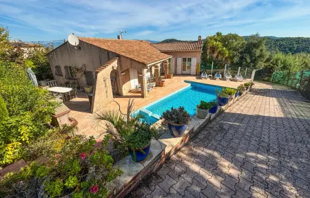 Villa provençale avec piscine aux Adrets de l'Estérel