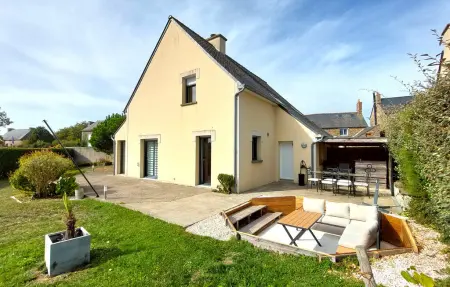 Maison Saint Père Marc en Pou 8 personnes