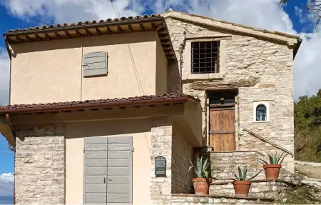 Casale Cagli, maison en pierre aux poutres apparentes : photo 11