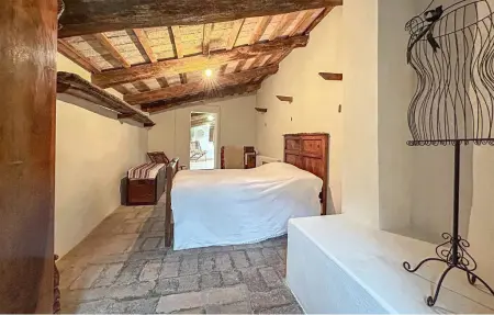 Casale Cagli, maison en pierre aux poutres apparentes : photo 16