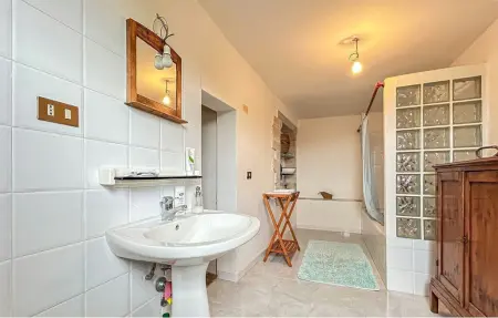 Casale Cagli, maison en pierre aux poutres apparentes : photo 19