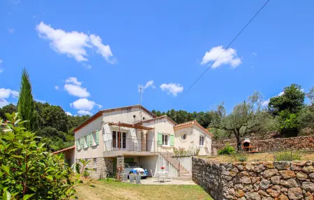 Maison 3 chambres avec terrain d'oliviers à Tauriers : photo 2