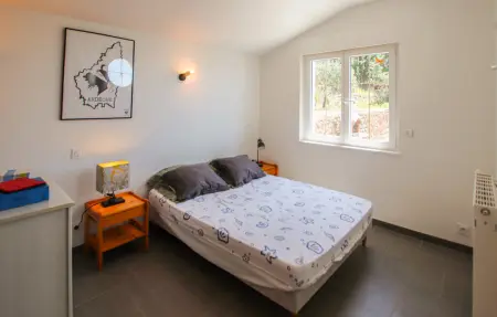 Maison 3 chambres avec terrain d'oliviers à Tauriers : photo 12