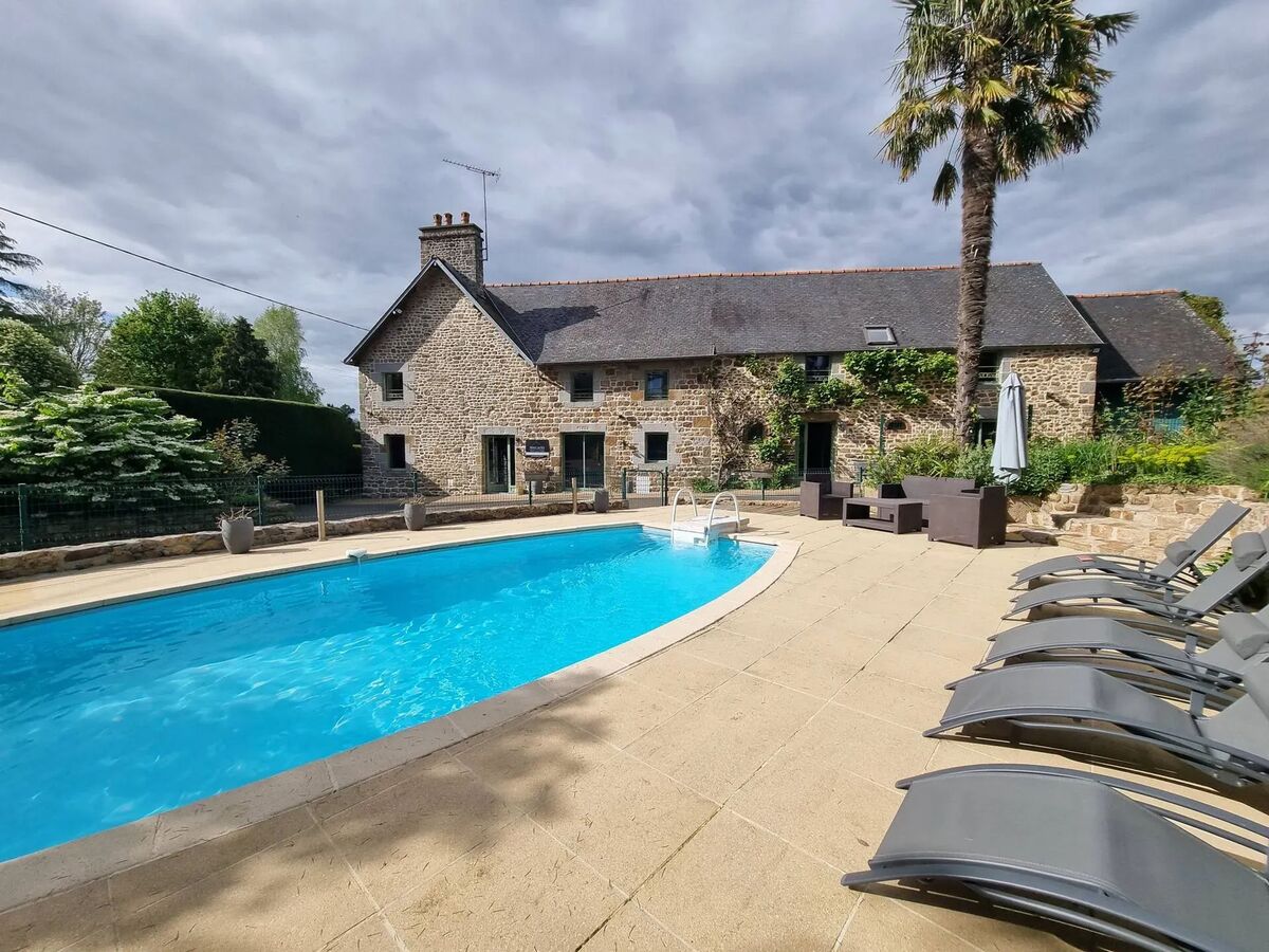 Maison 7 chambres avec piscine privée près du Mont-Saint-Michel - Photo 1