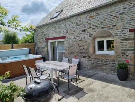 Maison confortable Pontorson 110 m² Jacuzzi, Maison Pontorson 6 personnes