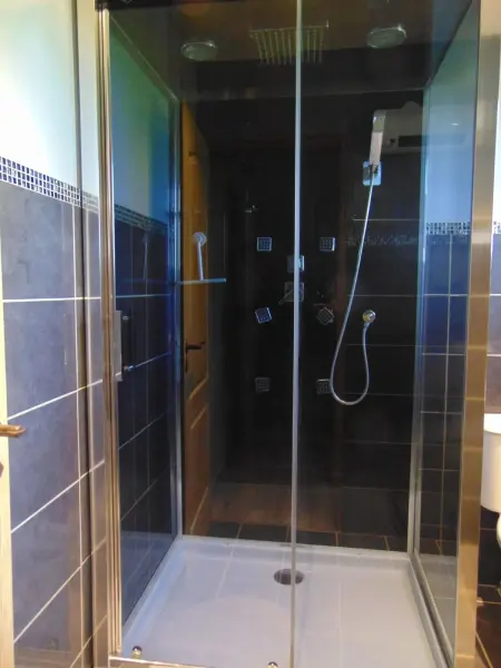 Villa avec piscine privée et vue montagne à Revest-Saint-Martin : photo 35