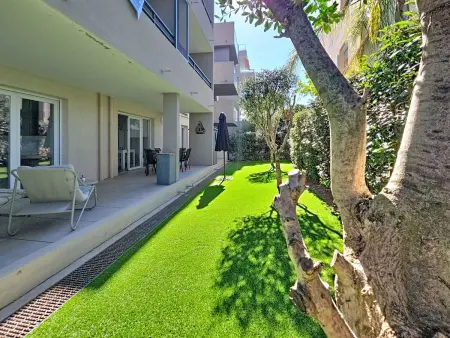 Carré Magdeleine : appartement 4 pièces à Fréjus, terrasse et jardinet : photo 21