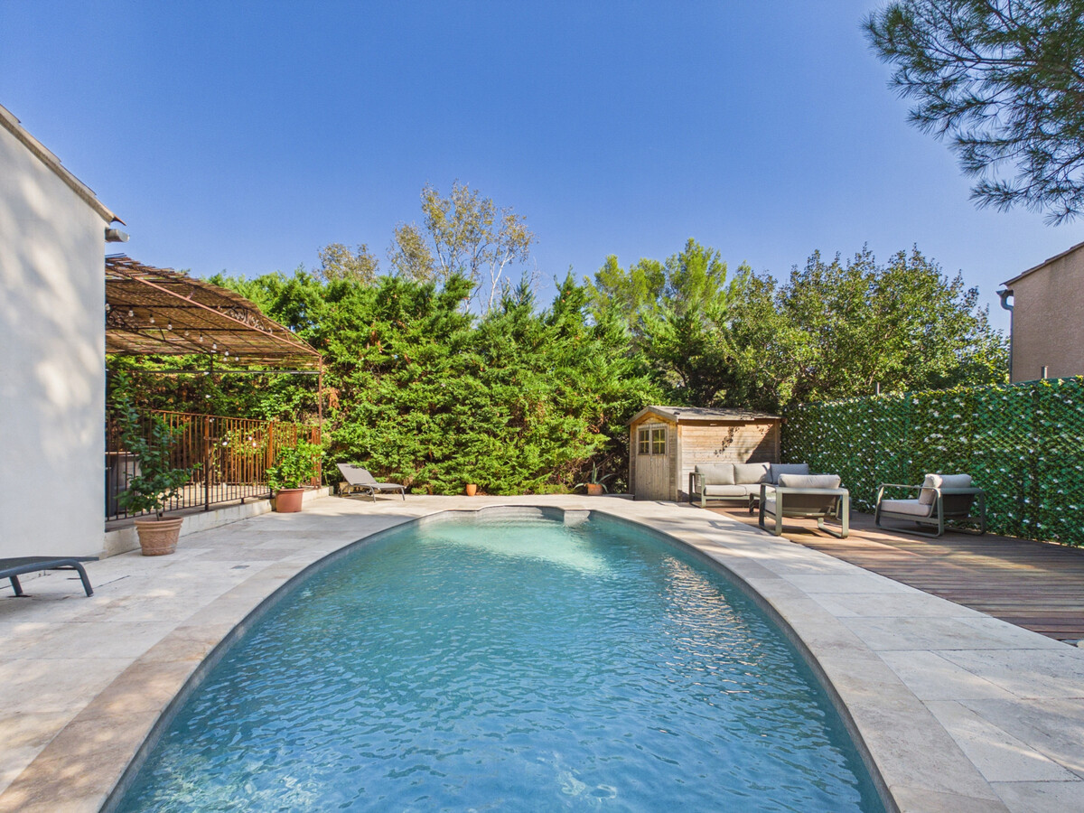 Villa provençale 135 m² : piscine au sel et terrasse - Photo 2