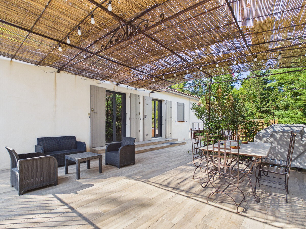 Villa provençale 135 m² : piscine au sel et terrasse - Photo 5