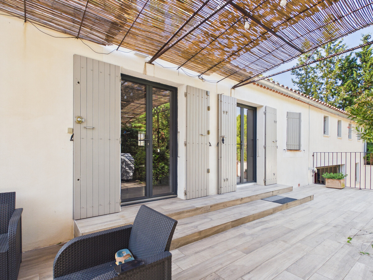 Villa provençale 135 m² : piscine au sel et terrasse - Photo 7
