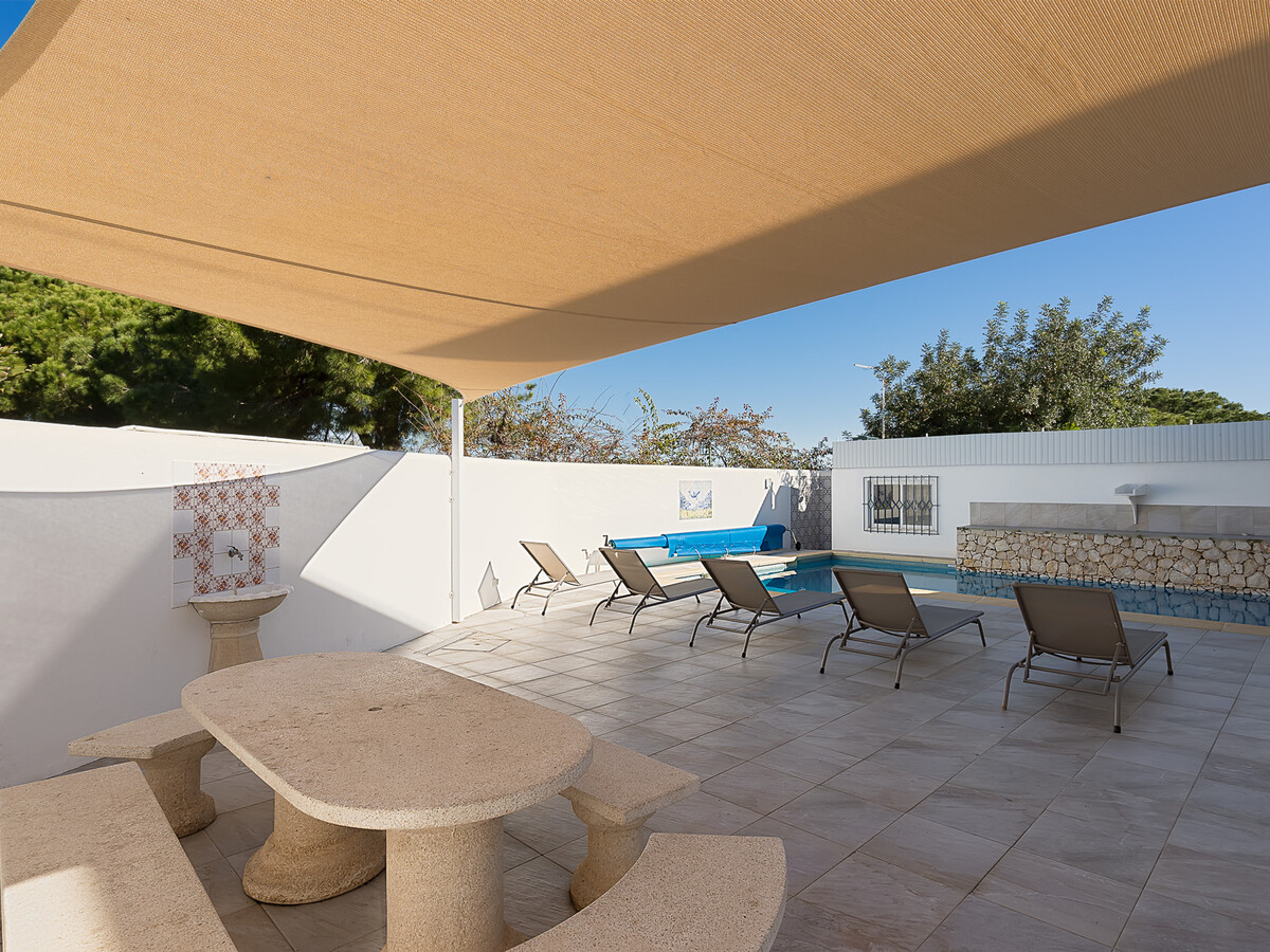 Maison rénovée avec piscine privée au cœur de Carvoeiro - Photo 5