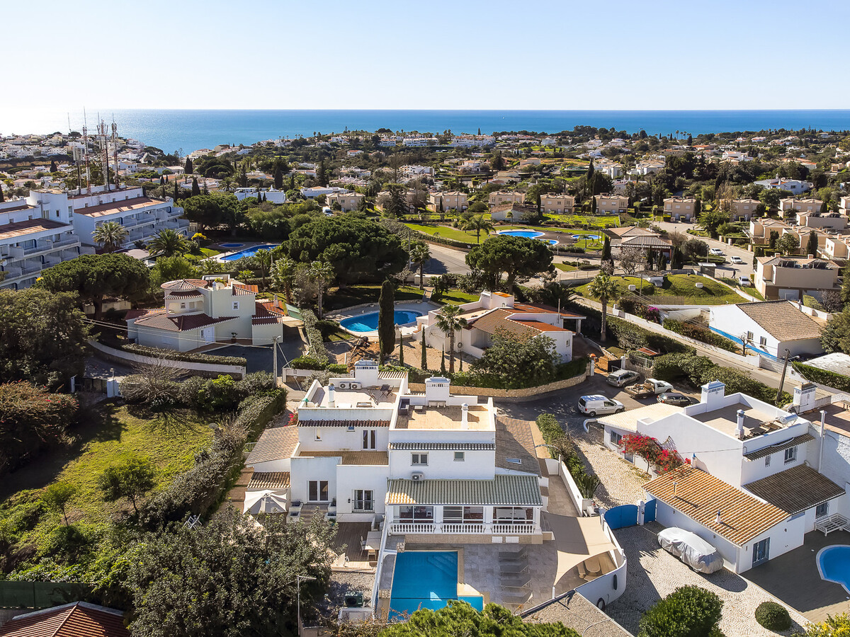 Maison rénovée avec piscine privée au cœur de Carvoeiro - Photo 11