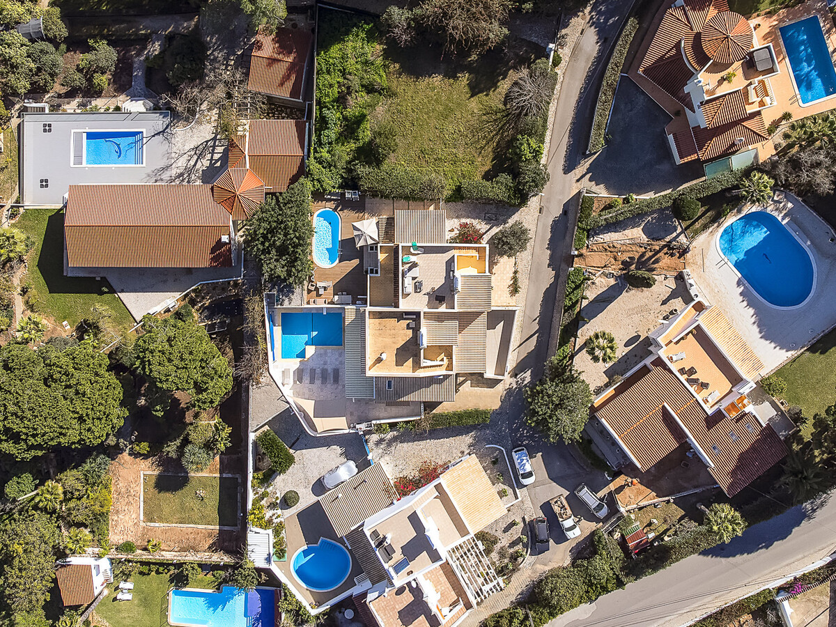 Maison rénovée avec piscine privée au cœur de Carvoeiro - Photo 12