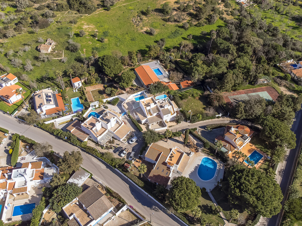 Maison rénovée avec piscine privée au cœur de Carvoeiro - Photo 13