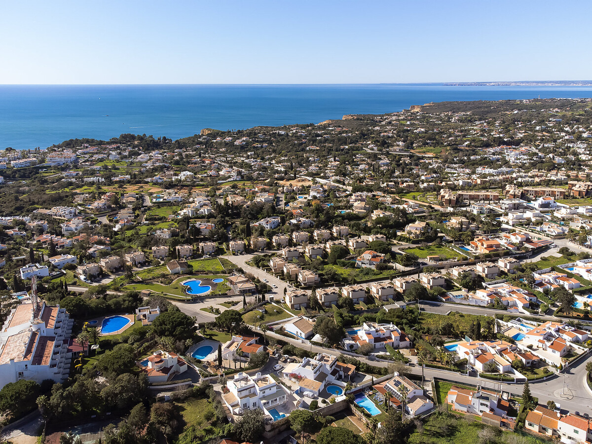 Maison rénovée avec piscine privée au cœur de Carvoeiro - Photo 14