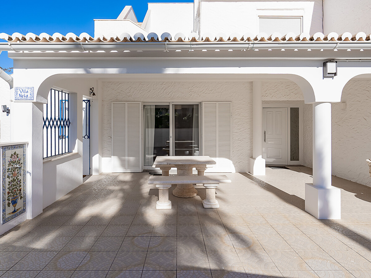 Maison rénovée avec piscine privée au cœur de Carvoeiro - Photo 17
