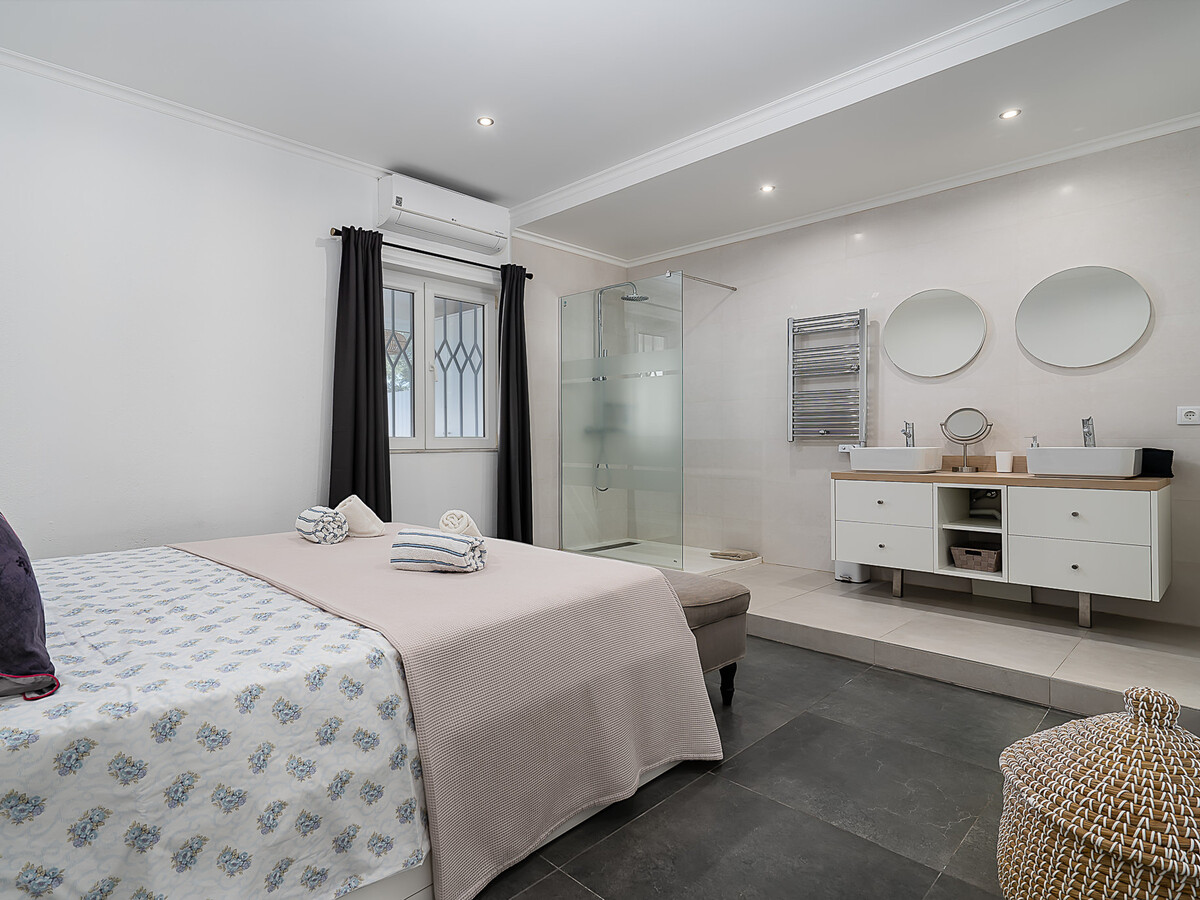 Maison rénovée avec piscine privée au cœur de Carvoeiro - Photo 34