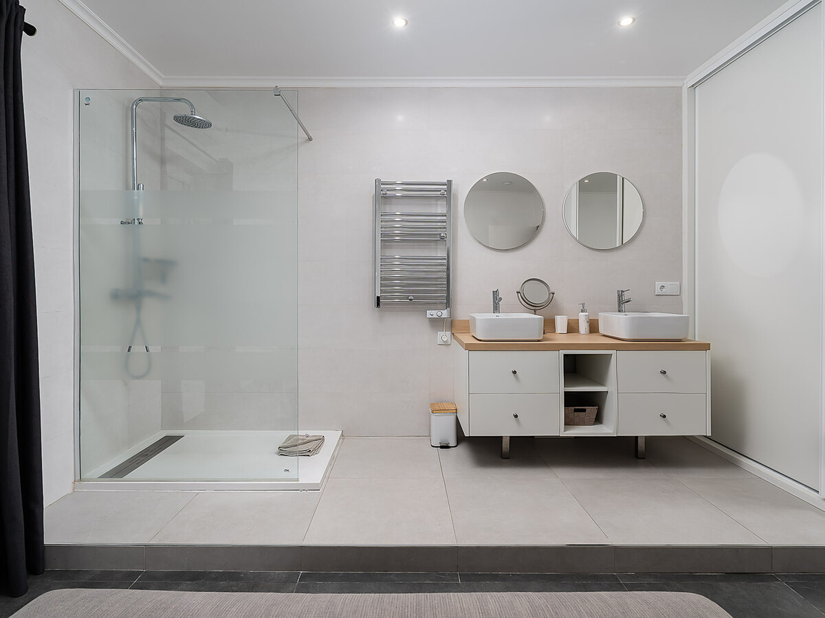 Maison rénovée avec piscine privée au cœur de Carvoeiro - Photo 36