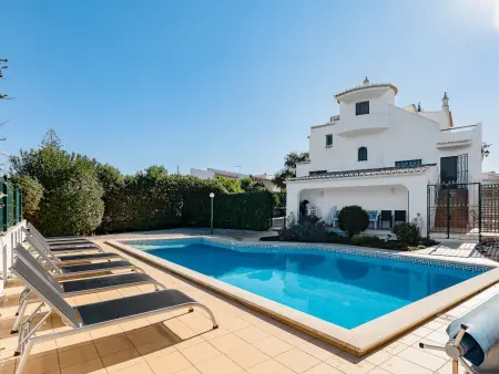 Villa familiale à Carvoeiro avec piscine privée chauffée
