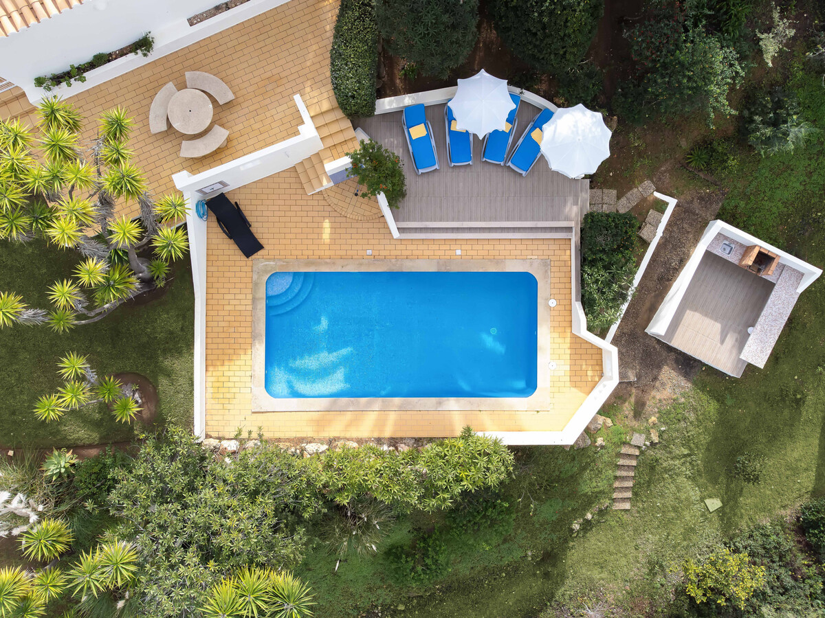 Charmante Villa avec Jardin Proche Plage et Golf à Carvoeiro - Photo 6