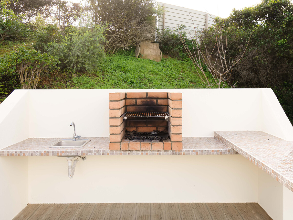 Charmante Villa avec Jardin Proche Plage et Golf à Carvoeiro - Photo 12