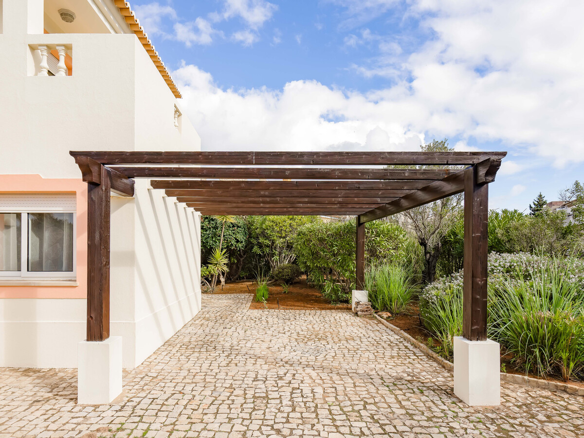 Charmante Villa avec Jardin Proche Plage et Golf à Carvoeiro - Photo 18