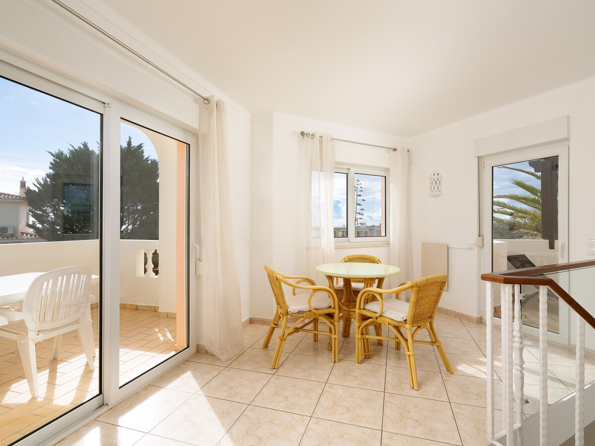 Charmante Villa avec Jardin Proche Plage et Golf à Carvoeiro - Photo 36