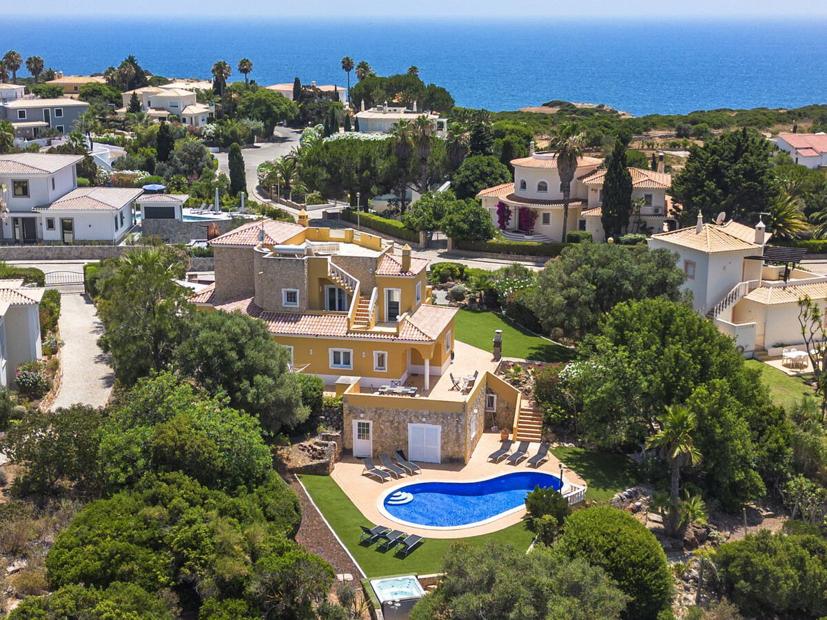 Villa spacieuse avec jacuzzi et piscine privée chauffée, proche plages et golf, jusqu'à 10 pers - Photo 4