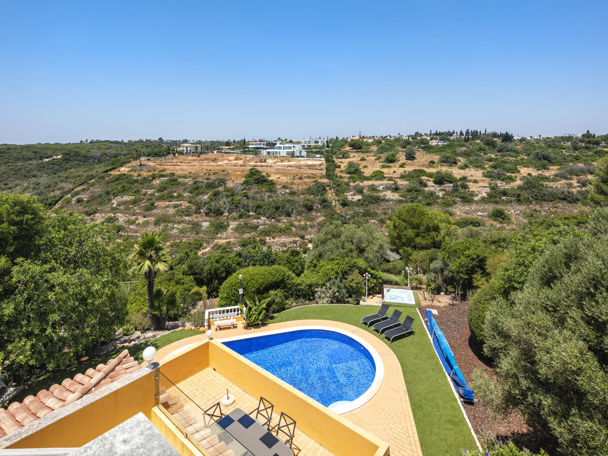 Villa spacieuse avec jacuzzi et piscine privée chauffée, proche plages et golf, jusqu'à 10 pers - Photo 9