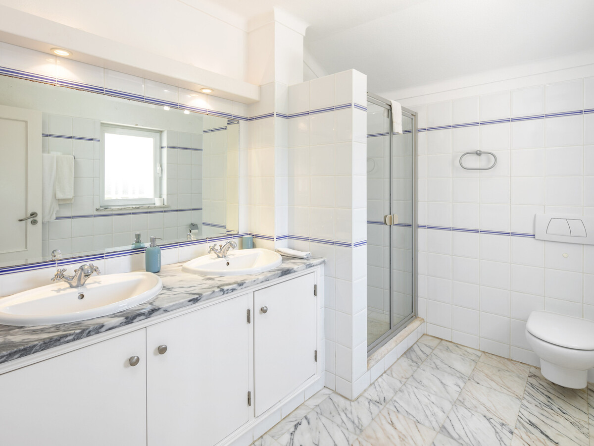 Villa spacieuse avec jacuzzi et piscine privée chauffée, proche plages et golf, jusqu'à 10 pers - Photo 31
