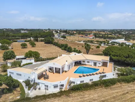 Villa spacieuse 4 chambres avec piscine privée près de Carvoeiro