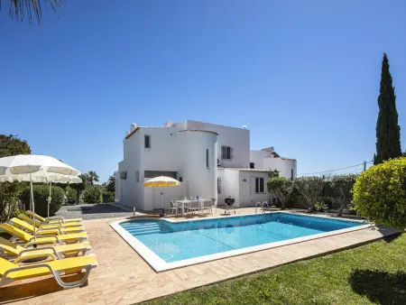Maison rénovée avec piscine privée à Carvoeiro