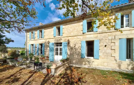 Maison rustique 6 personnes avec piscine à Francs : photo 1