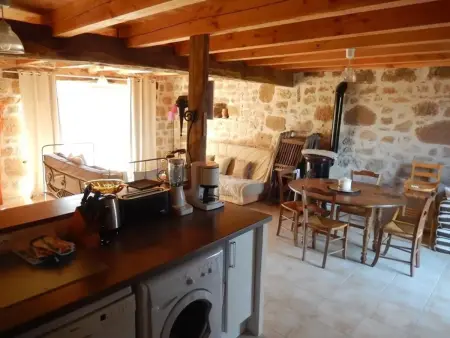 Gîte les Escures, maison 4 étoiles à Branceilles, 4 personnes : photo 6