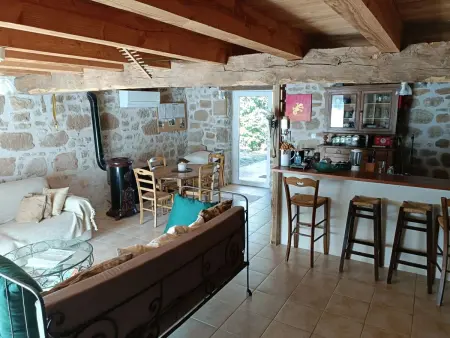 Gîte les Escures, maison 4 étoiles à Branceilles, 4 personnes : photo 7