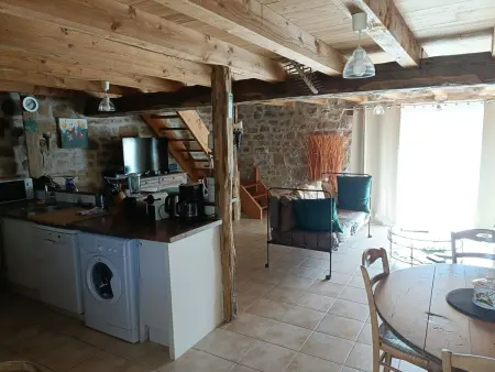 Gîte les Escures, maison 4 étoiles à Branceilles, 4 personnes : photo 11